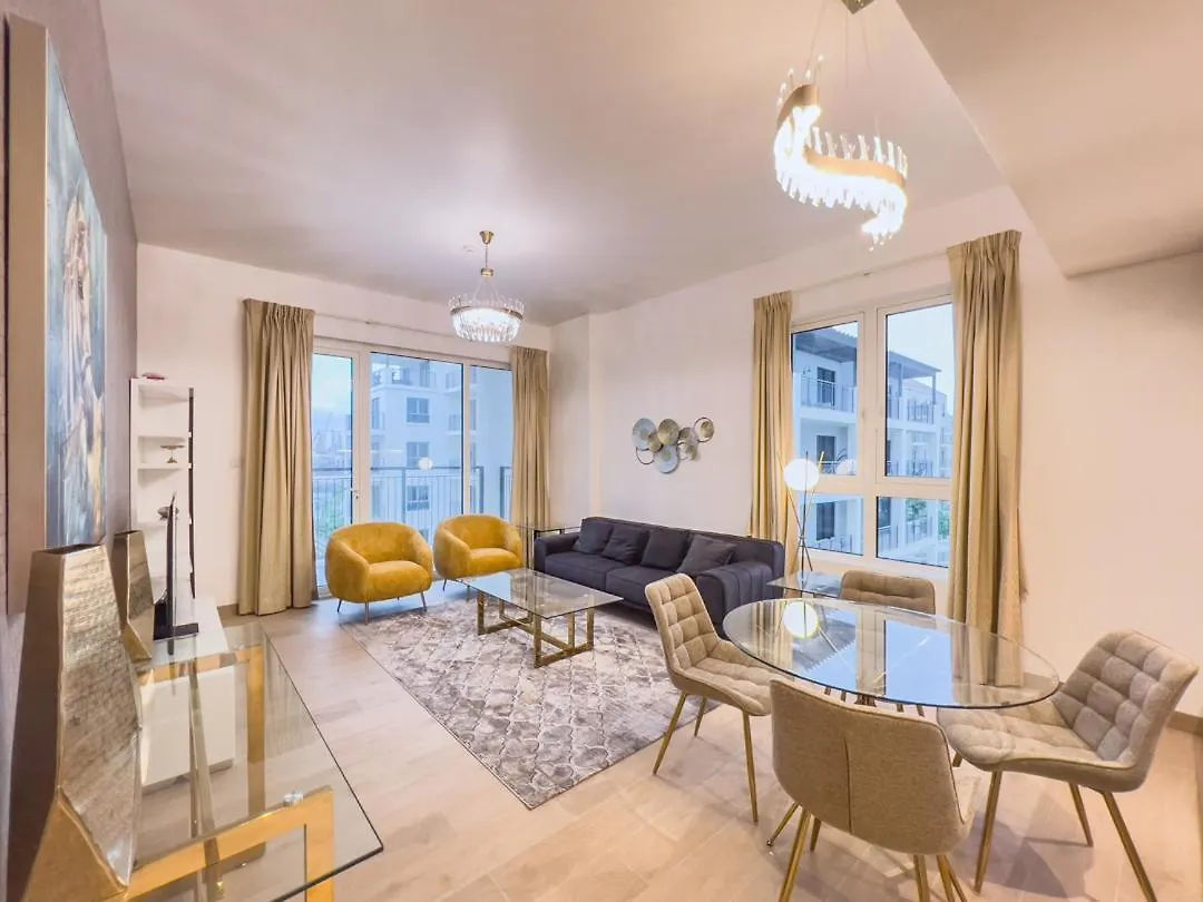 Lovely 2-Bedroom Vacation Home Near Beach contacts